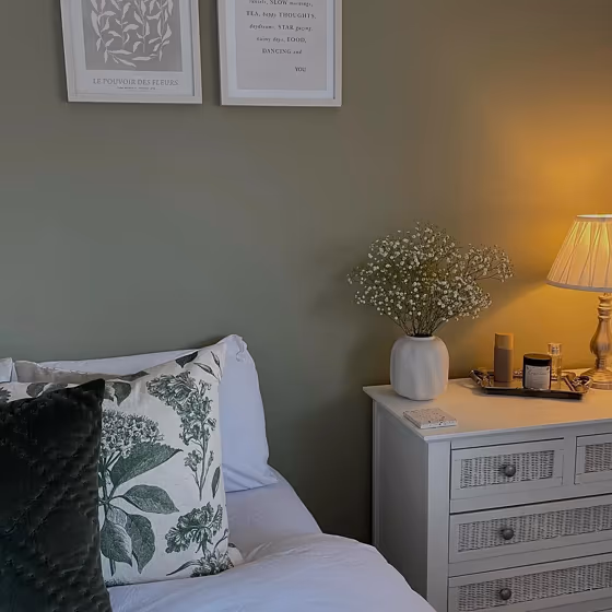 Dulux 70YY 43/113 cozy bedroom color