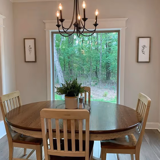 Benjamin Moore Pale Oak dining room