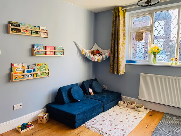 LG Pale Wedgwood kids' room