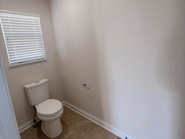 Sherwin Williams Reliable White bathroom paint