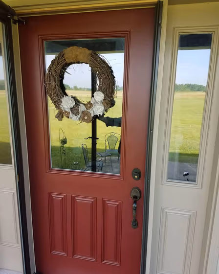 Sw rookwood red door