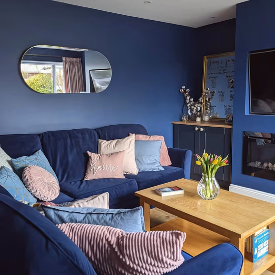 Deep blue Dulux Sapphire Salute 50BB 08/171 colour