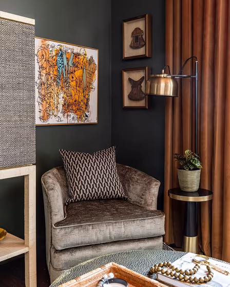 SW Shade-Grown modern living room interior