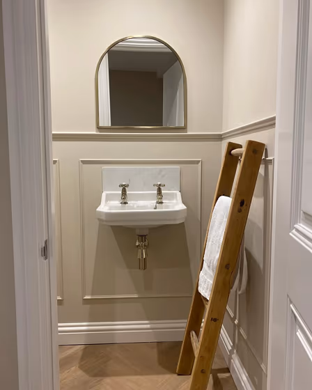 Farrow and Ball Shaded White 201 bathroom