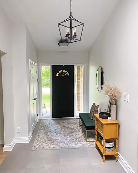 Light walls Silver Satin scandi interior