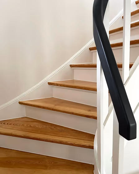 Little Greene Slaked Lime Mid 149 stairs