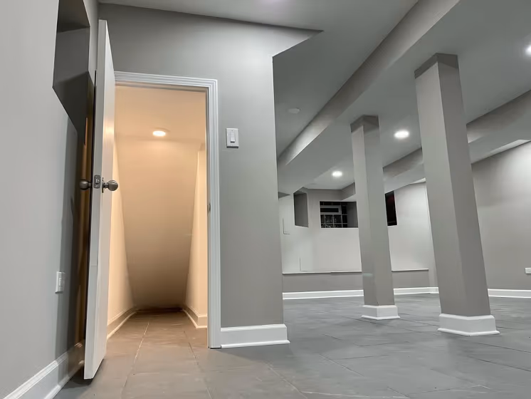 Benjamin Moore Smoke Embers Wall Paint