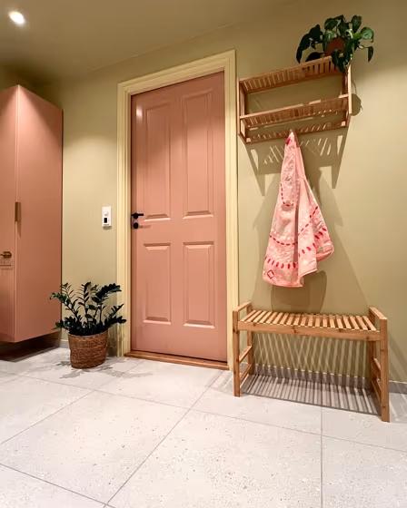 Jotun Spring Air hallway color