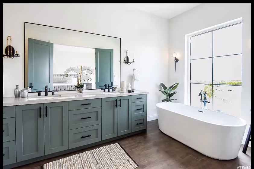 SW Succulent bathroom color