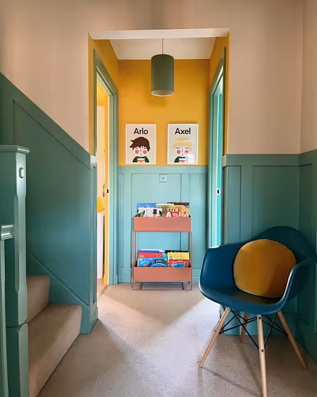 Honey Mustard hallway review