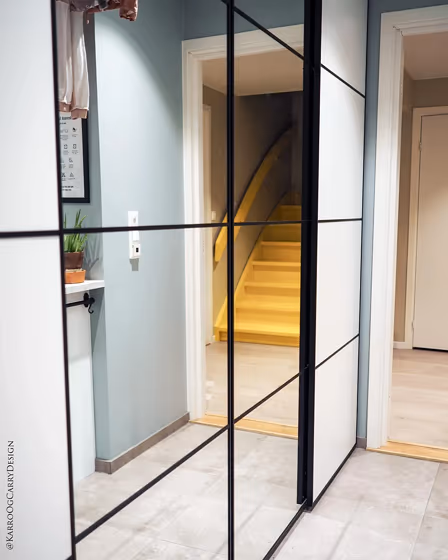 Jotun Tender Green hallway interior