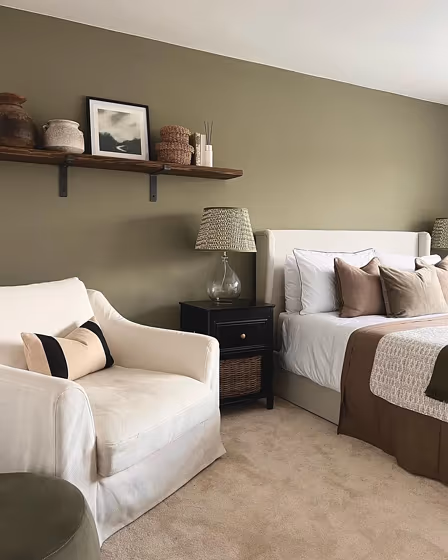 Farrow and Ball 292 bedroom review