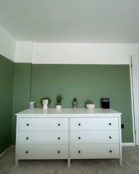 Valspar Cool Pine bedroom paint review