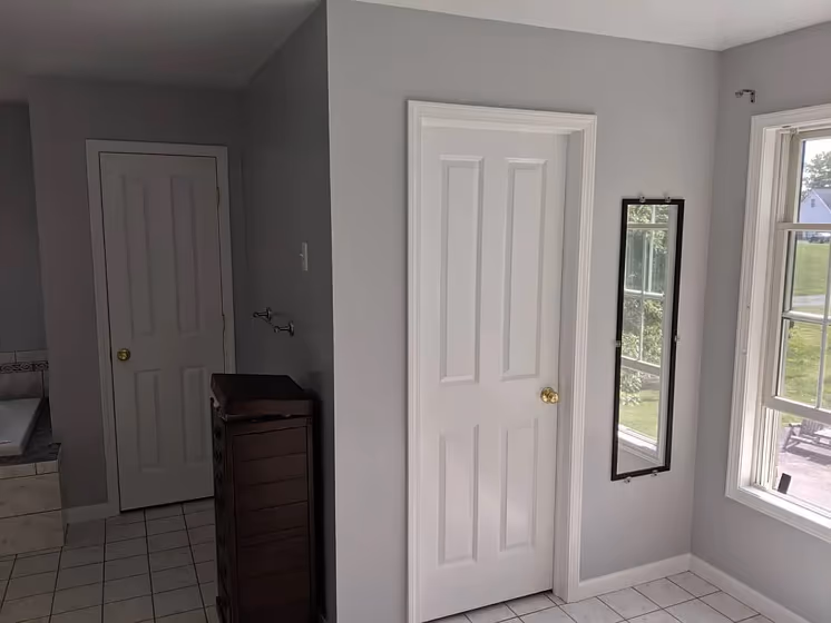 Valspar Gravity bathroom color review