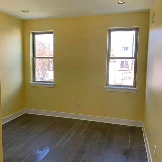 SW Venetian Yellow wall paint 