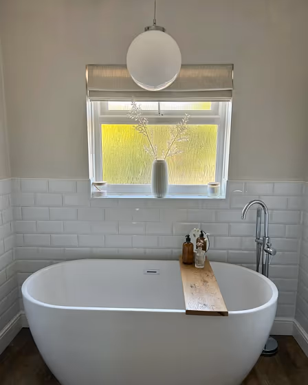 Dulux Khaki Mists 6 bathroom interior