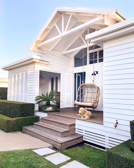 Dulux Vivid White SW1G1 house exterior