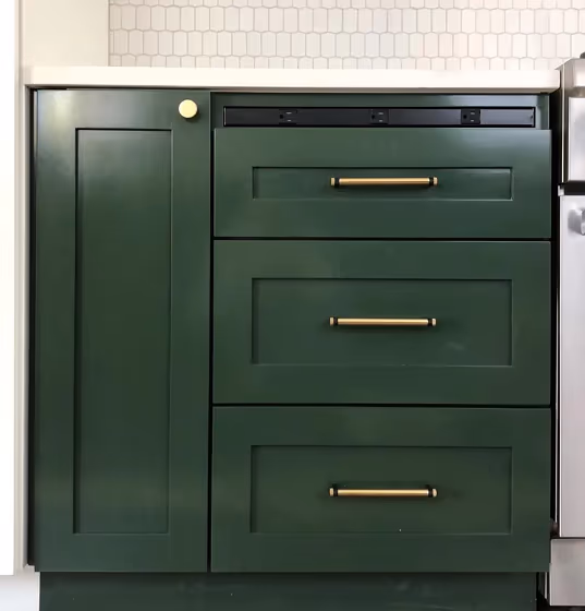 SW Vogue Green kitchen cabinets