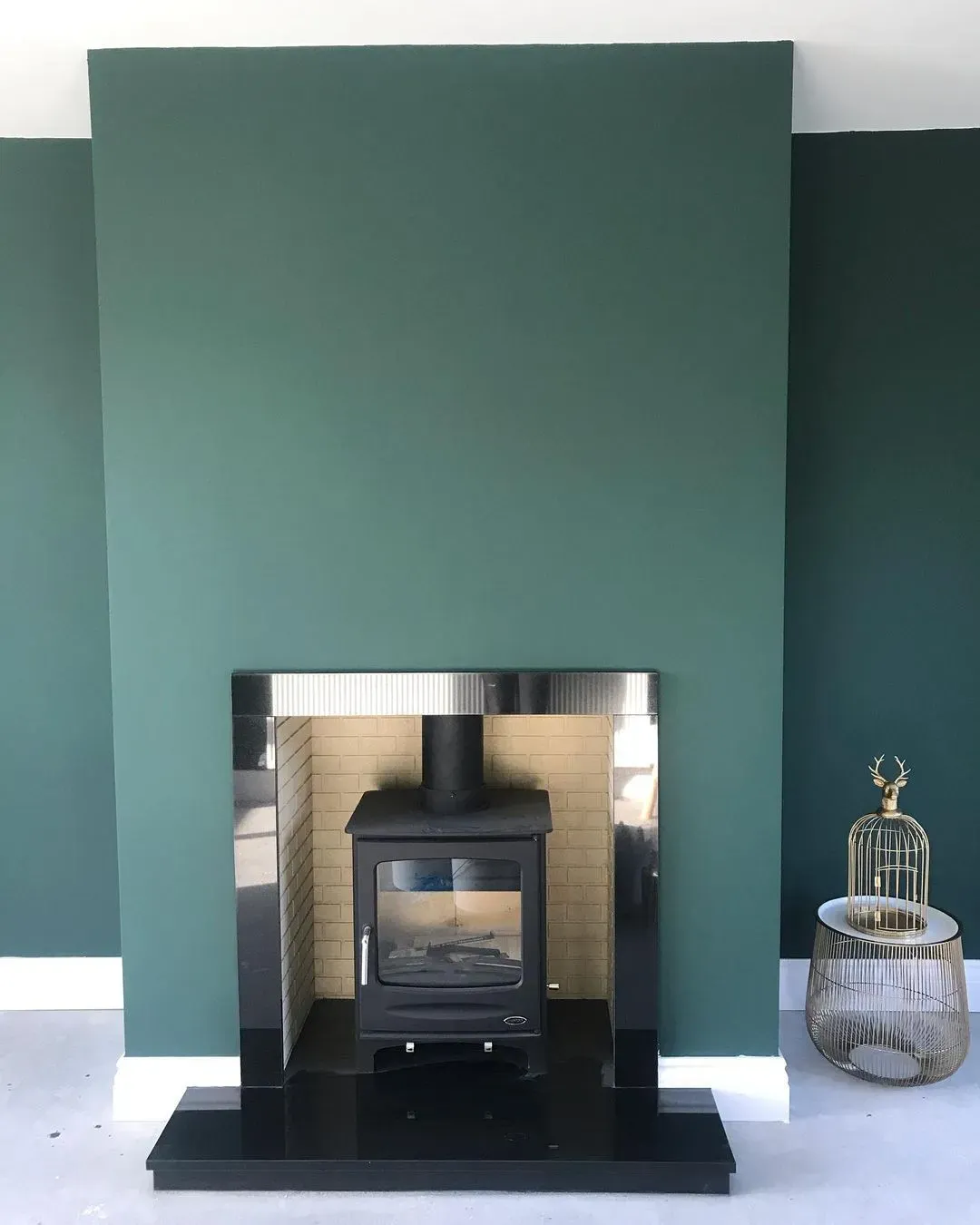 Dulux 07GG 07/143 living room fireplace color review