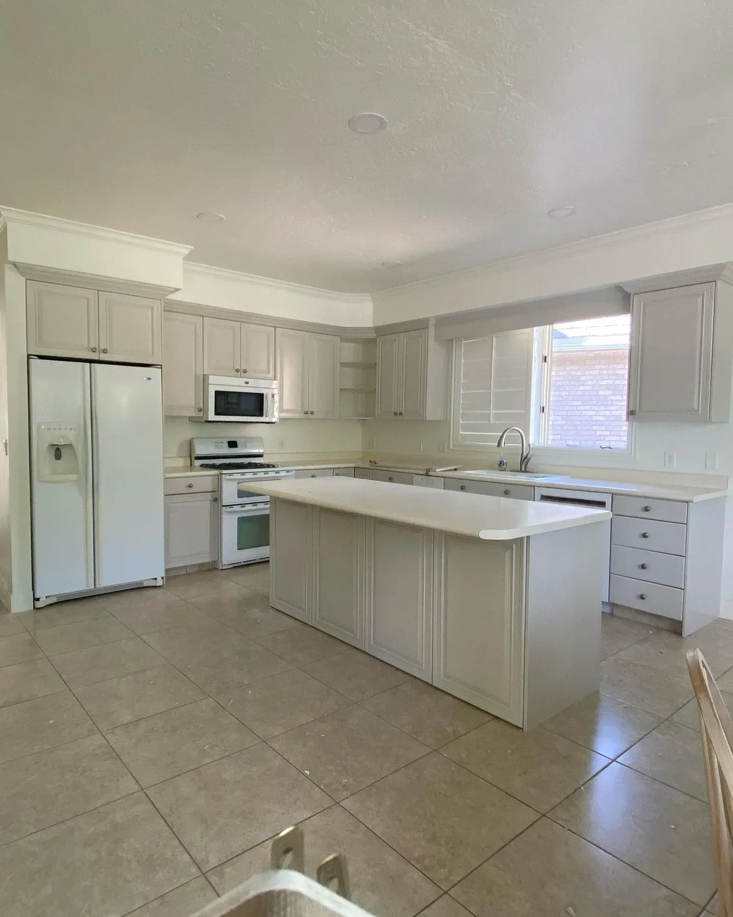 SW 7029 kitchen cabinets color review