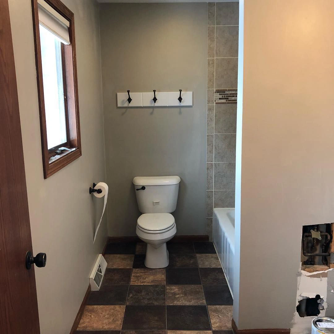 Sw Amazing Gray Bathroom