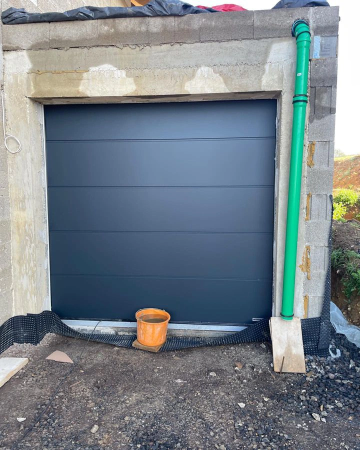 RAL Classic  Anthracite grey RAL 7016 garage door