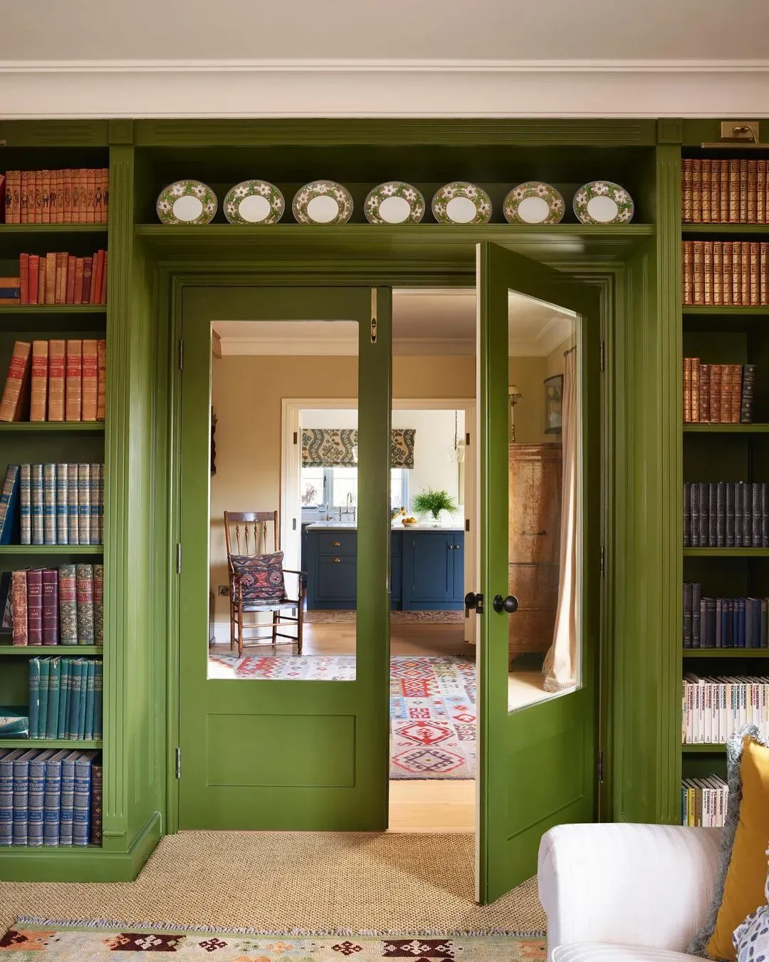 Farrow and Ball 298 living room picture