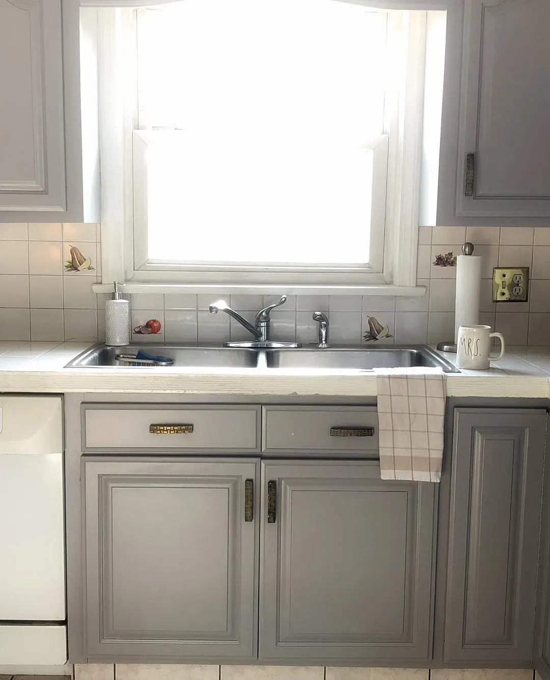 Behr Cathedral Gray kitchen cabinets paint