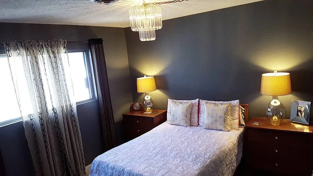 Behr Legendary Gray bedroom picture