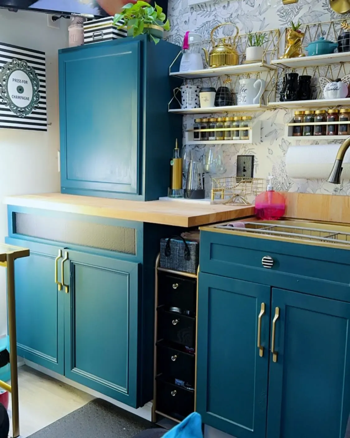 Ocean Abyss kitchen cabinets 