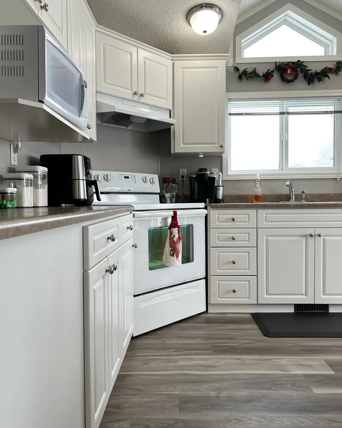 Behr Silky White kitchen cabinets review