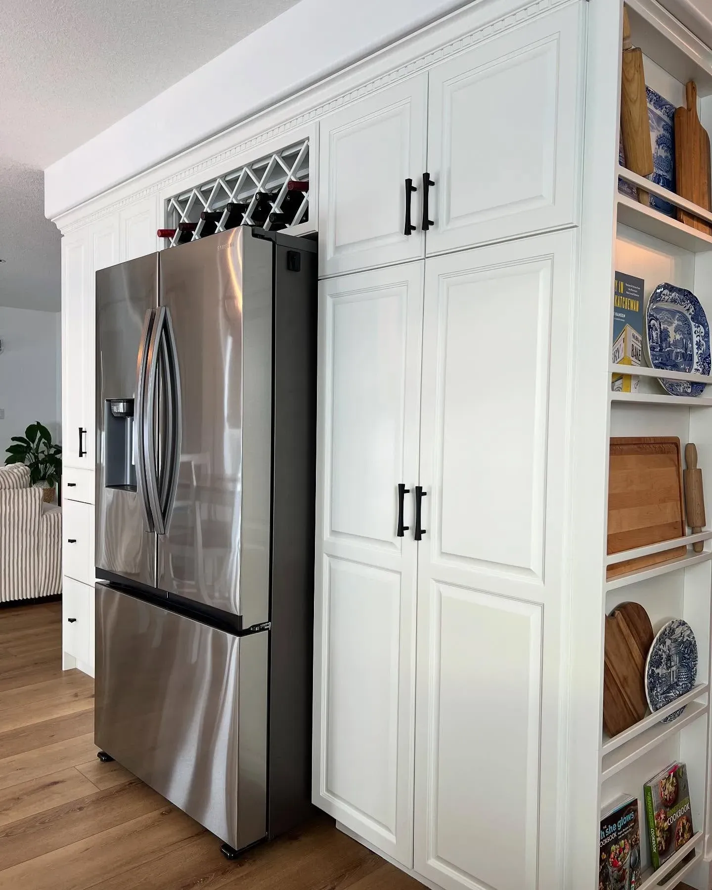 Swiss Coffee kitchen cabinets 