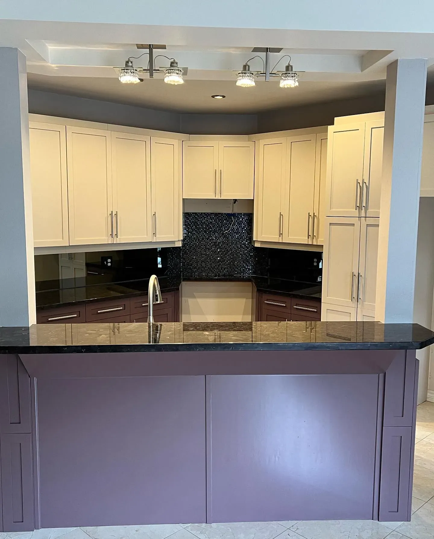 Amazon Soil kitchen cabinets color