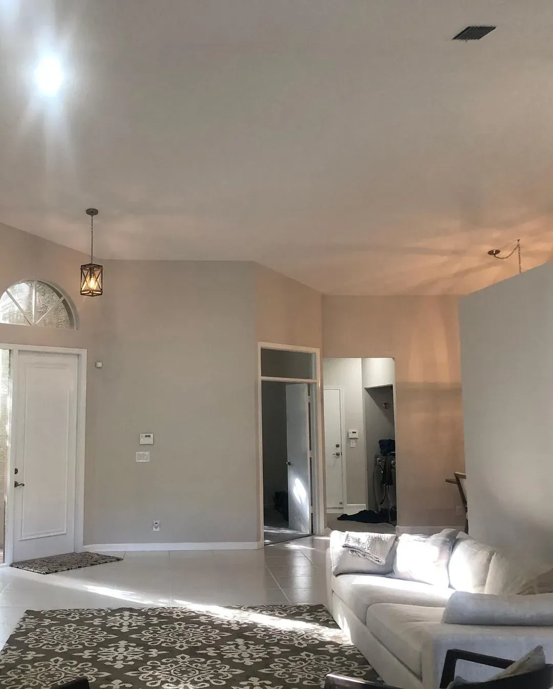 Benjamin Moore OC-27 living room color