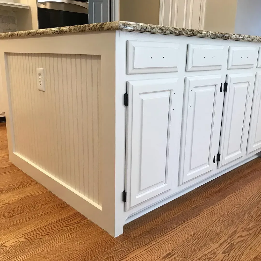 Benjamin Moore Ballet White kitchen cabinets 