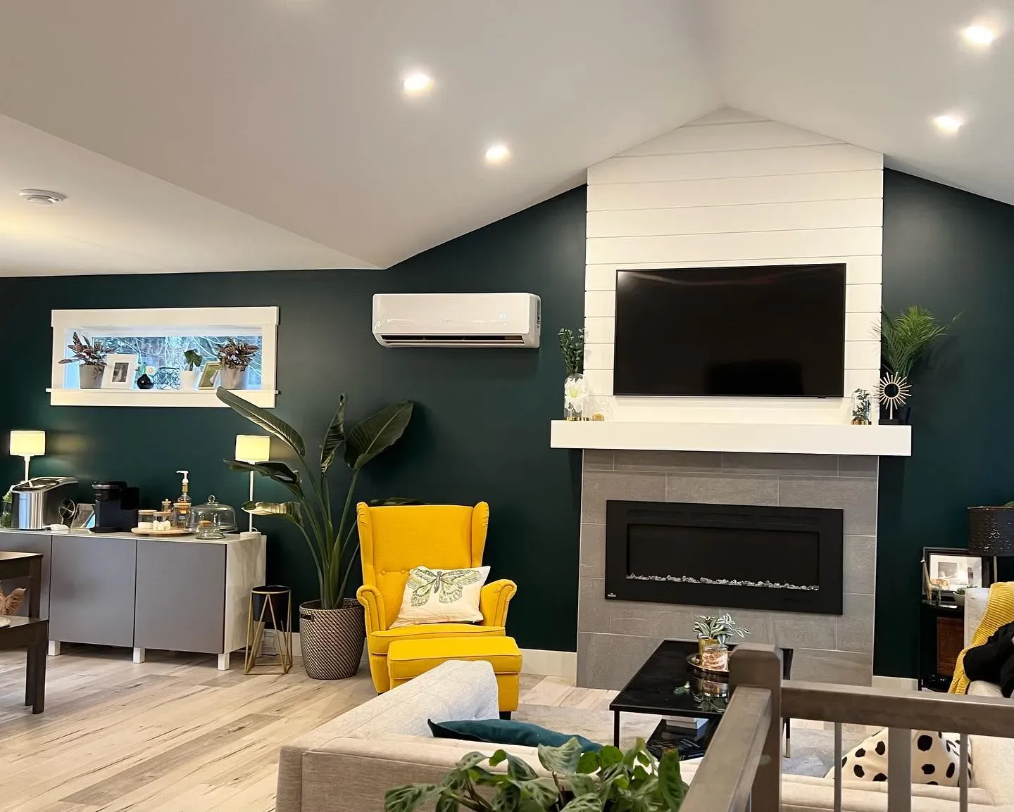 Benjamin Moore Bavarian Forest Living Room