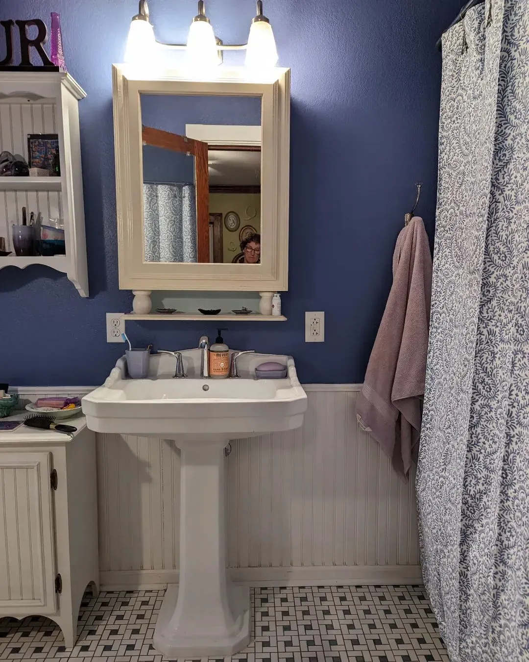 Blue Nova bathroom paint review
