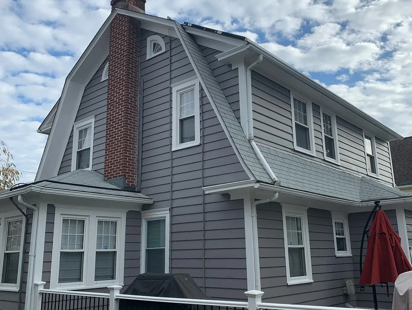 Benjamin Moore Cinder house exterior color review