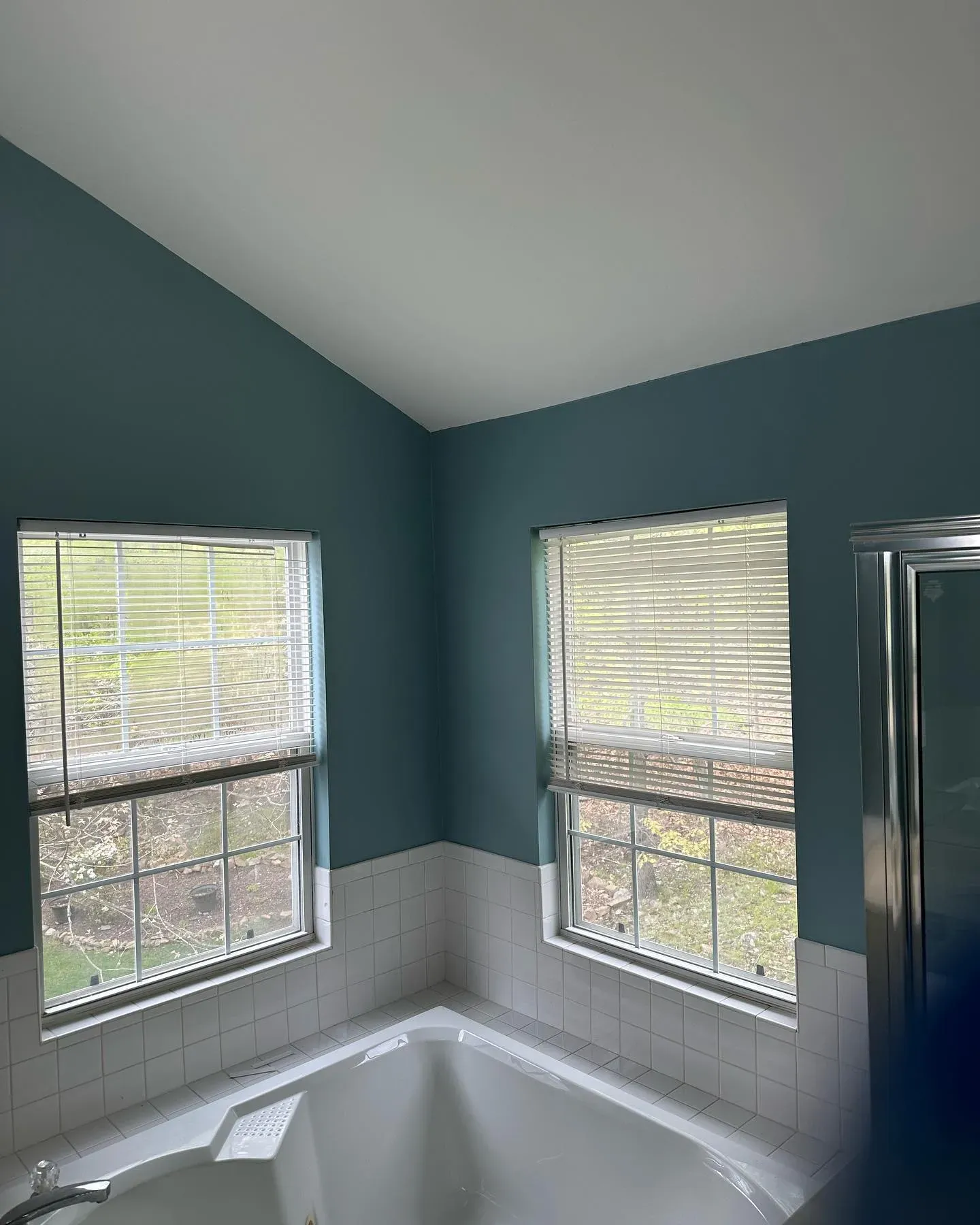 Colorado Gray bathroom paint