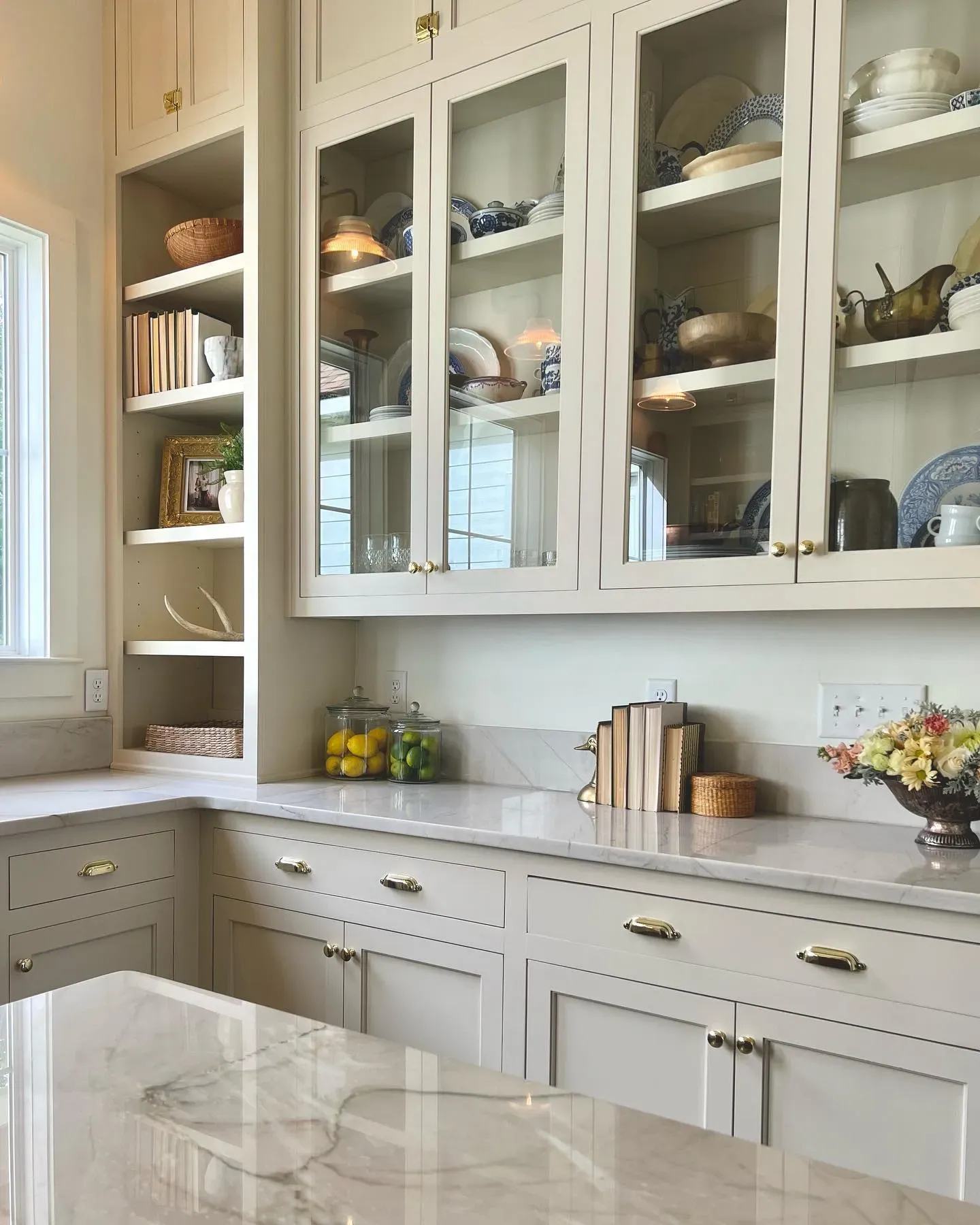 Benjamin Moore Creamy White kitchen cabinets review