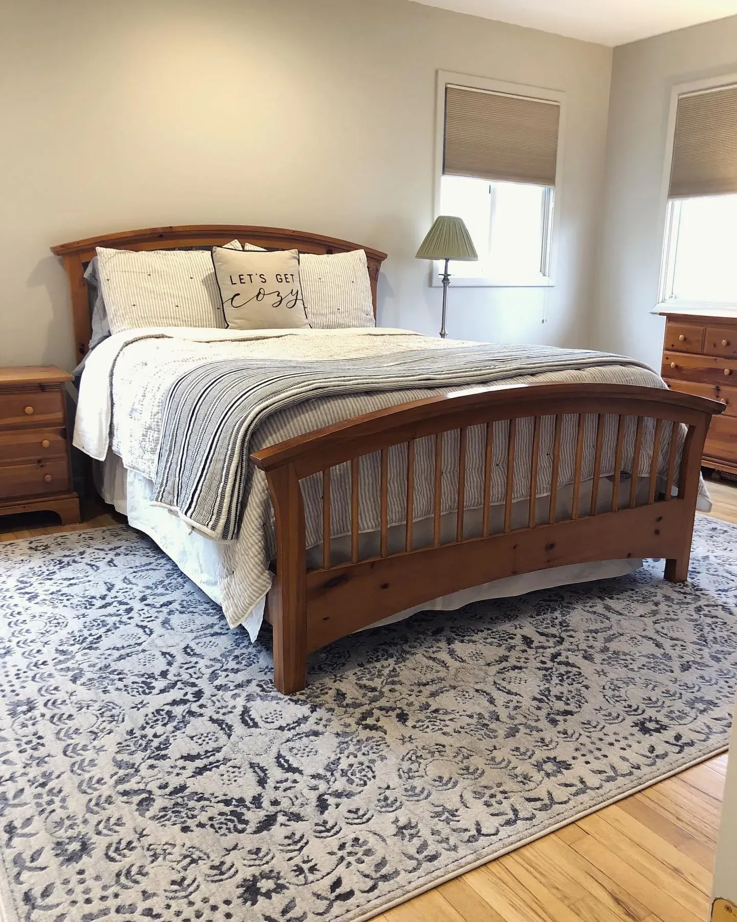Benjamin Moore Edgecomb Gray bedroom 