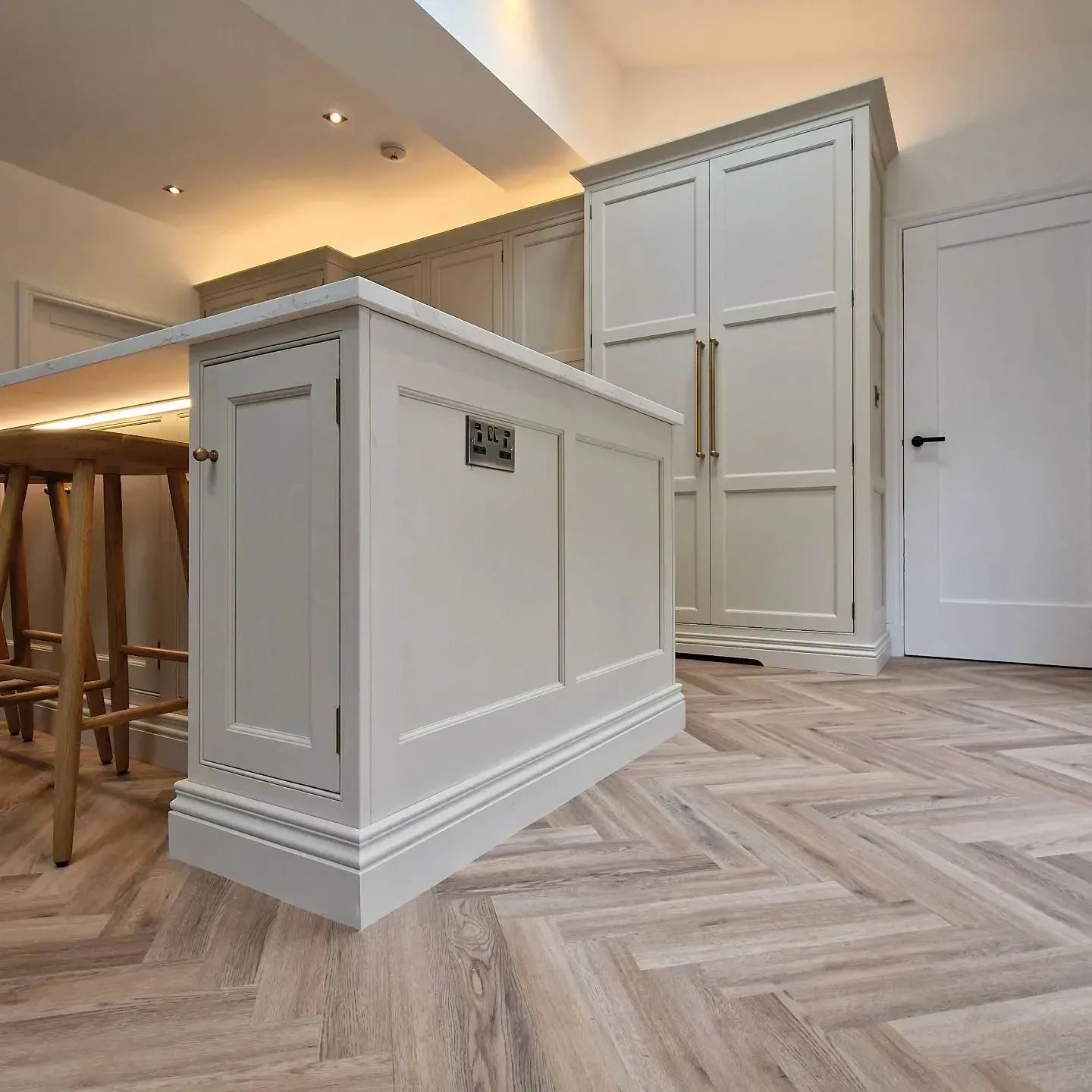 Baby Fawn kitchen cabinets paint review