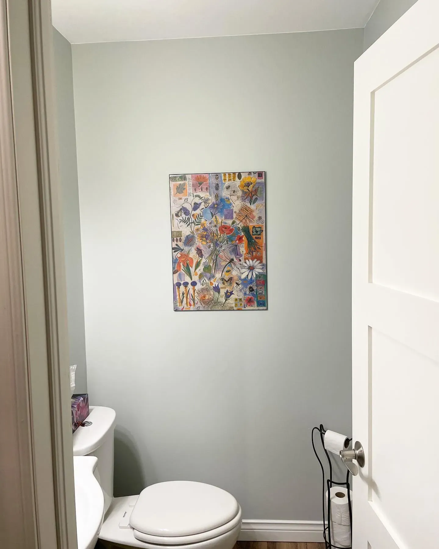 Benjamin Moore Gray Cashmere bathroom color review
