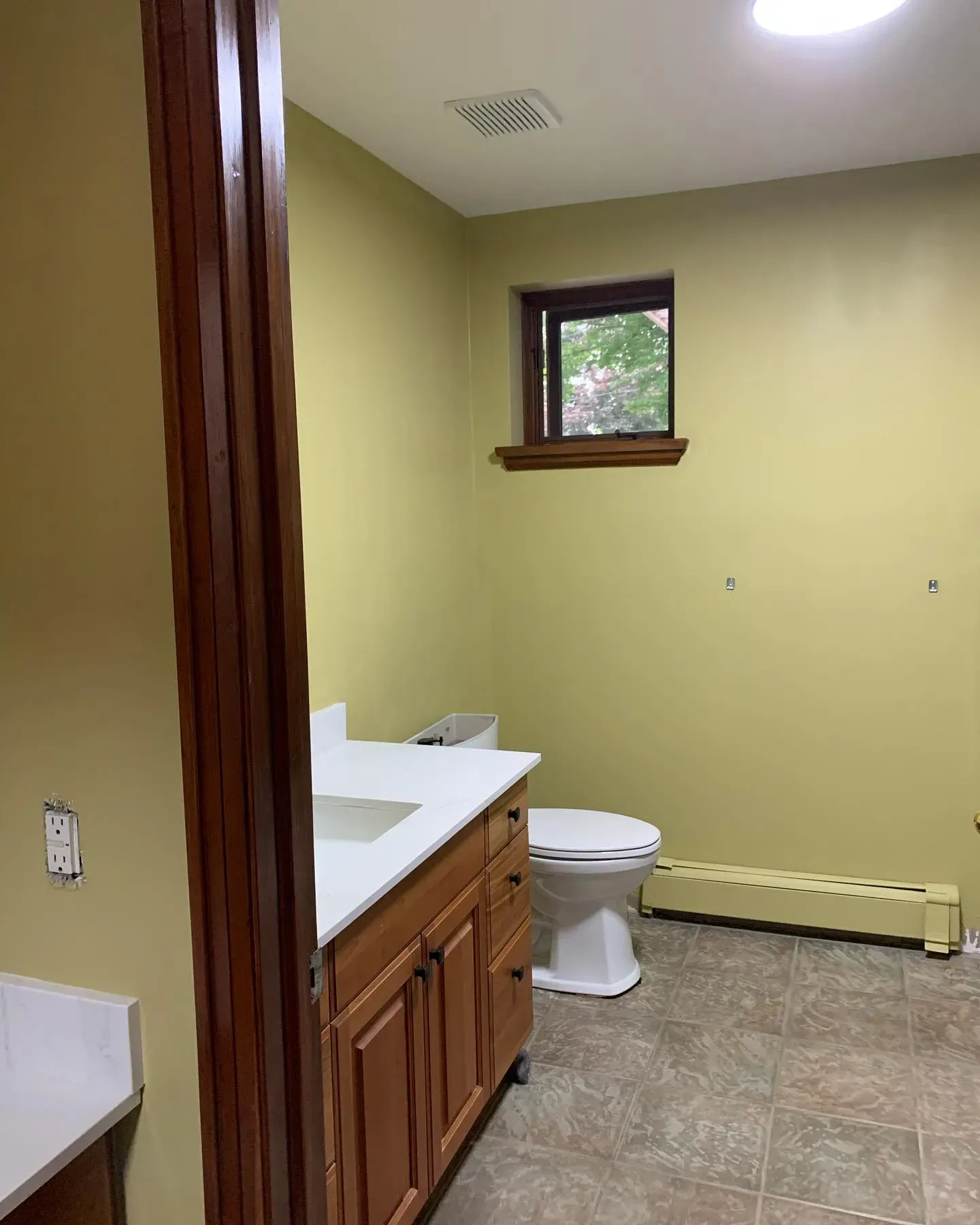 Benjamin Moore Henderson Buff bathroom color