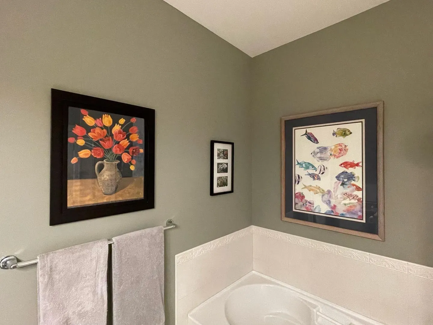 Benjamin Moore Herb Bouquet bathroom review