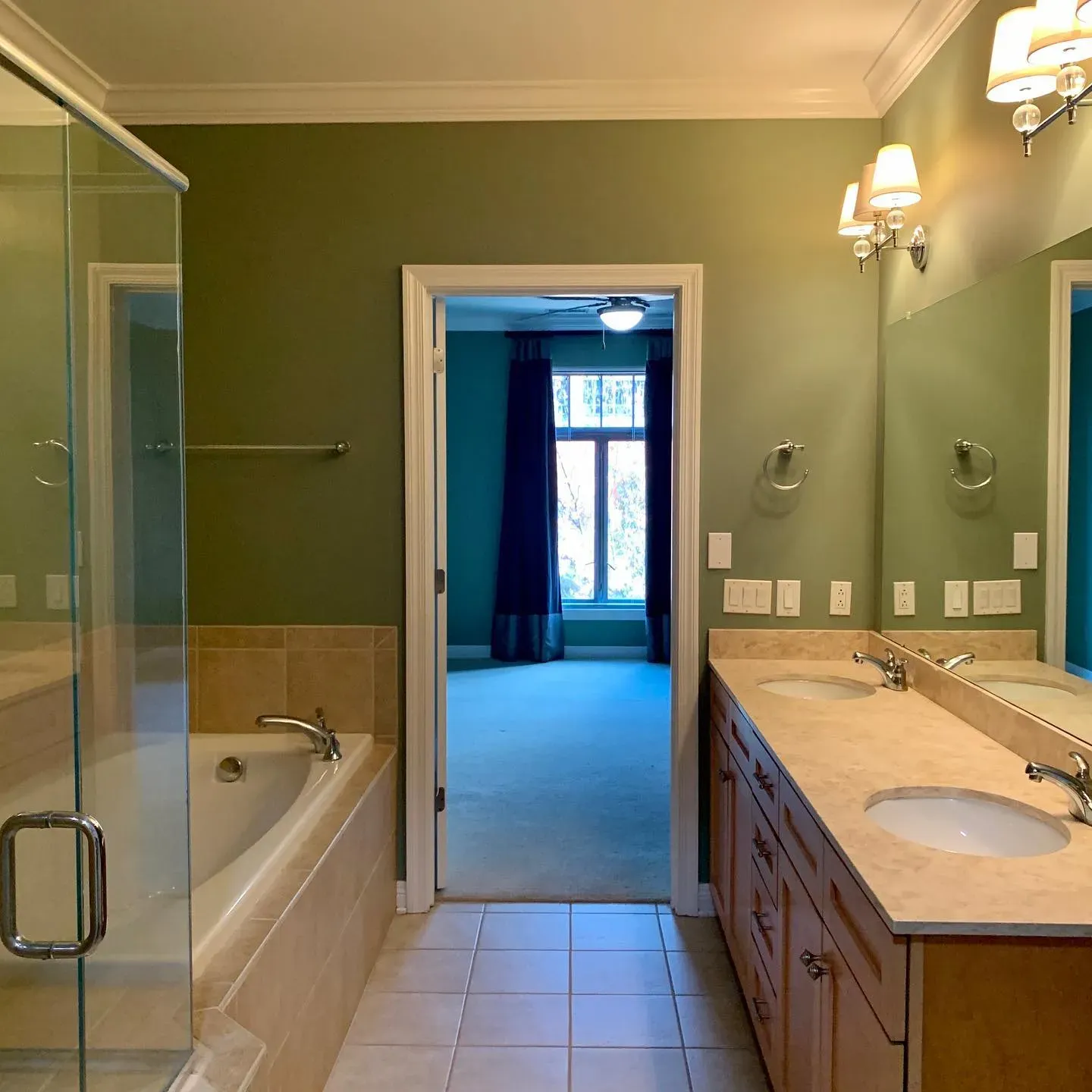 Benjamin Moore Kennebunkport Green bathroom 