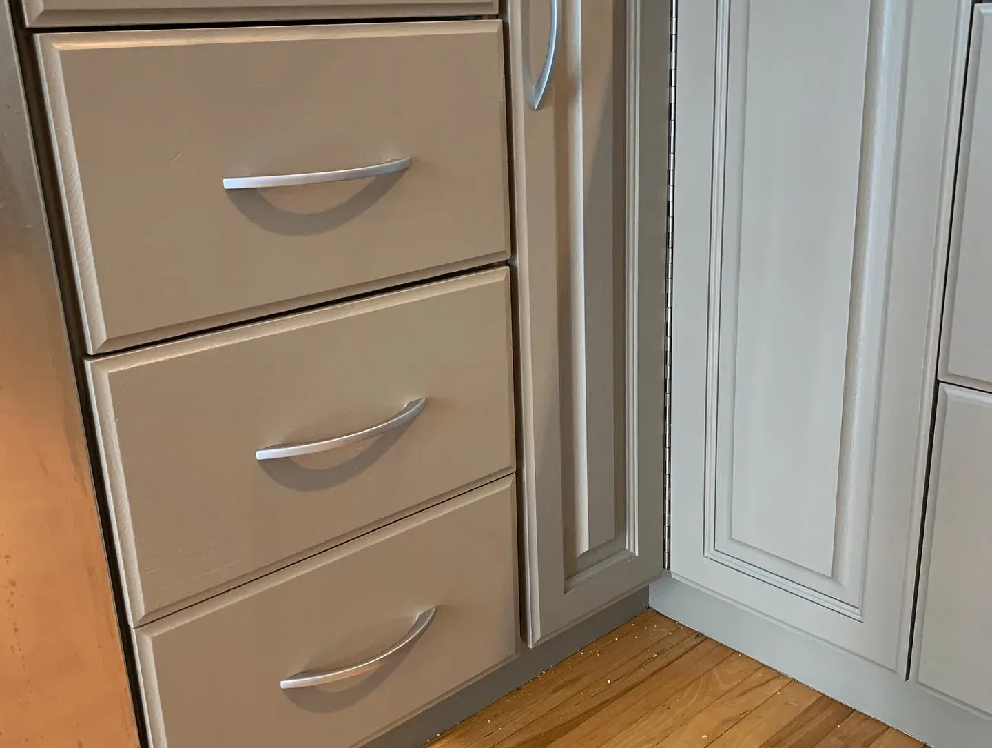 Benjamin Moore HC-86 kitchen cabinets paint review