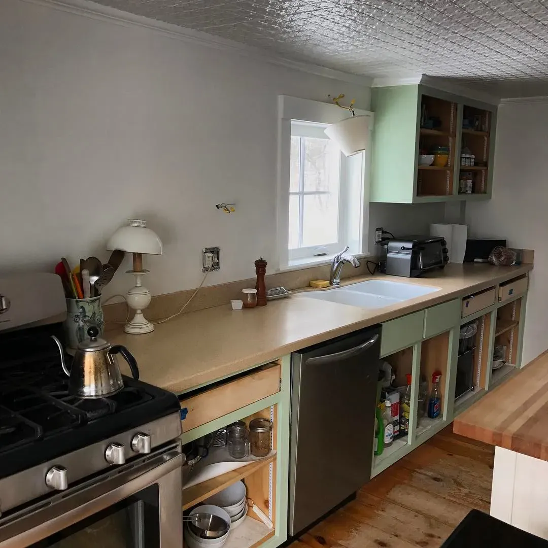 Benjamin Moore Kittery Point Green Kitchen Cabinets