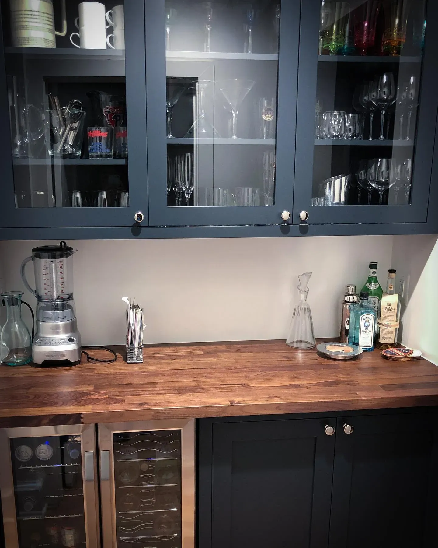 Benjamin Moore Midnight Blue kitchen cabinets color