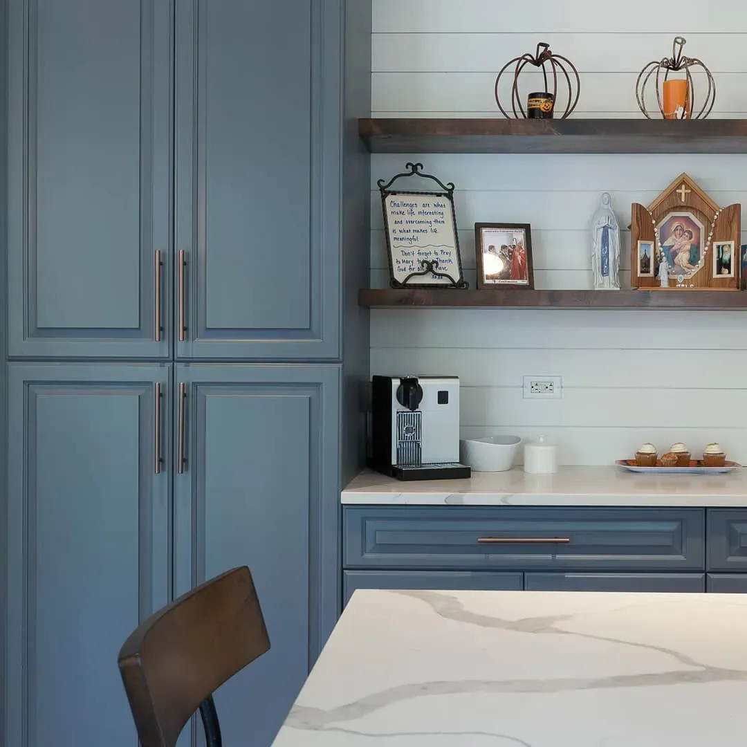 Benjamin Moore Ocean Floor kitchen cabinets color review